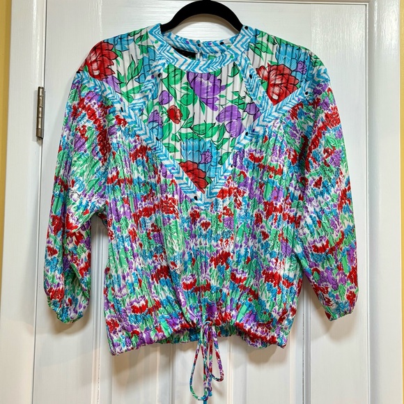 Vintage Multicolor Floral Blouse - Picture 2 of 9